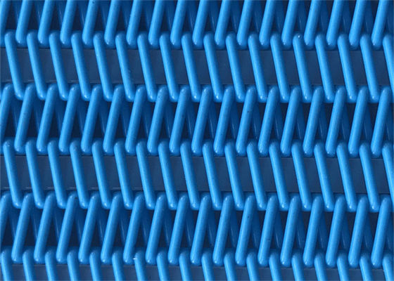 สายพานตาข่ายเกลียวโพลีเอสเตอร์ทอธรรมดา ISO9001 ผลไม้ทำความสะอาดง่ายสามารถกดได้