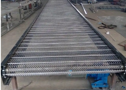 ระบบสายพานลำเลียงความเย็นแนวตั้ง SS สายพานตาข่ายสายพานสานธรรมดากันสนิม