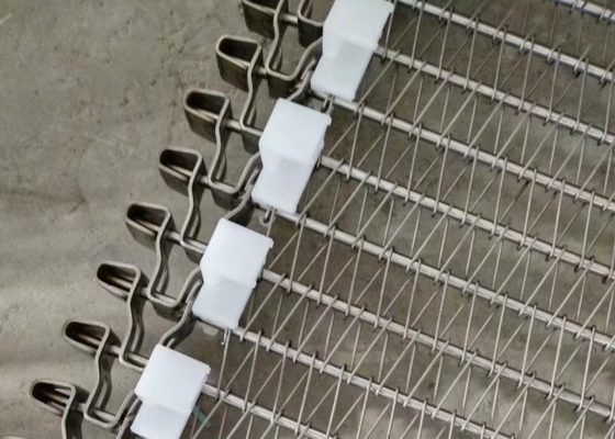 สายพานตาข่ายเกลียว Dia Chain Link ขนาด 1.2 มม. สำหรับเครื่องทำความเย็นขนมปัง